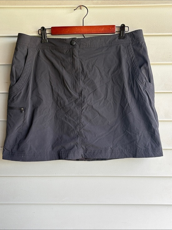 L.L. Bean Dresses & Skirts - L.L. Bean deep charcoal gray skirt. Size 14.